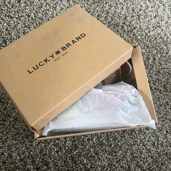 Lucky Brand Brown and Gold Sandals Two-Strap Design Toddler 9 - Picture 4 of 5